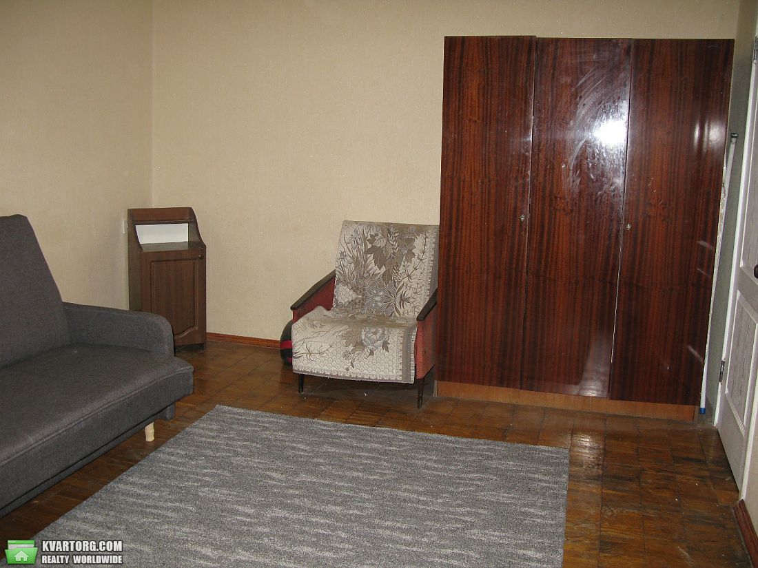 Rent out 1-room apartment. Киев, Вереснева — photo 7