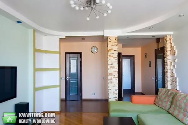 Rent out 4-room apartment. Киев,  Антоновича — photo 1