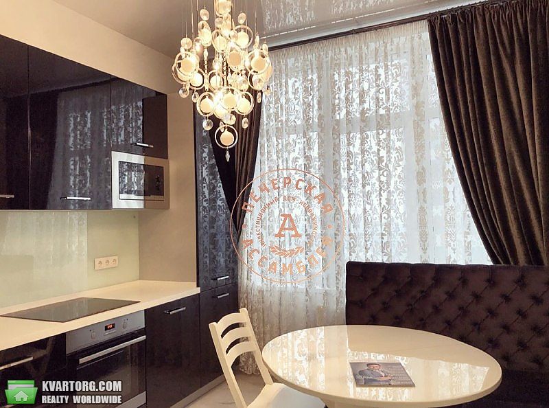 Rent out 2-room apartment. Киев, Драгомирова ул. — photo 2