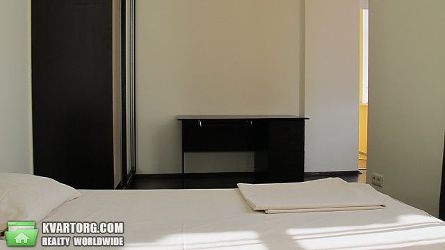 Rent out 4-room apartment. Киев,  Крещатик — photo 9