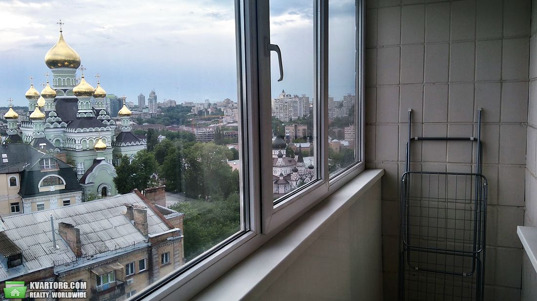Rent out 2-room apartment. Киев,  Бехтеревский пер — photo 2