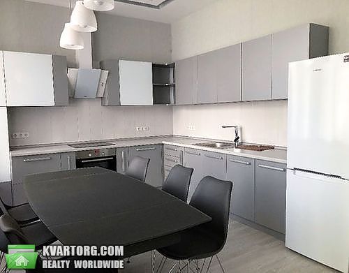 Rent out 2-room apartment. Киев,  Верховного Совета бул — photo 1