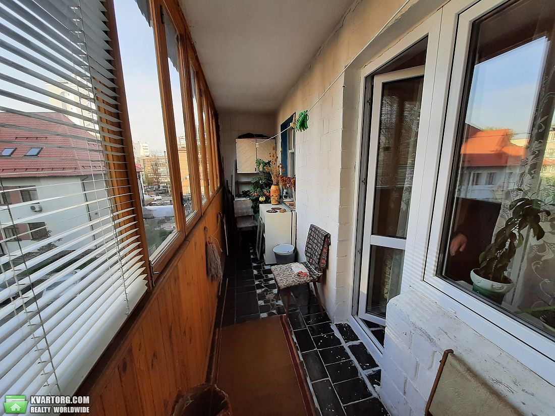 Rent out 1-room apartment. Киев,  Кривоноса — photo 10