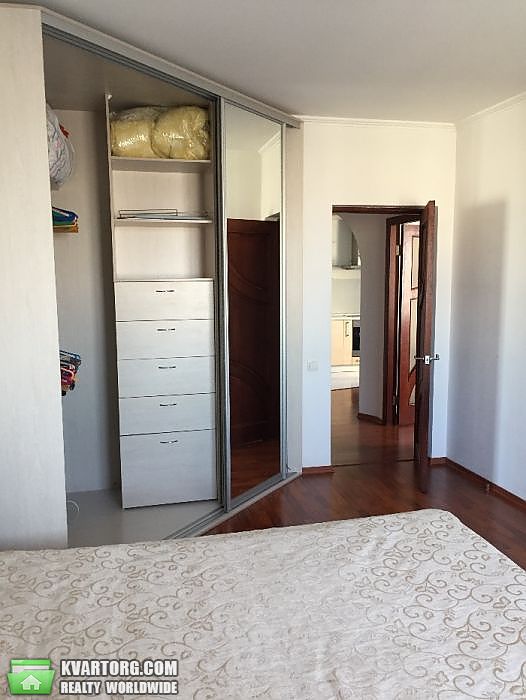 Rent out 2-room apartment. Киев,  Кошица — photo 5