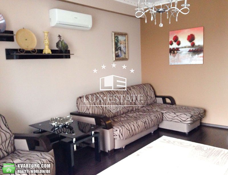 Rent out 2-room apartment. Киев,  Барбюса — photo 1