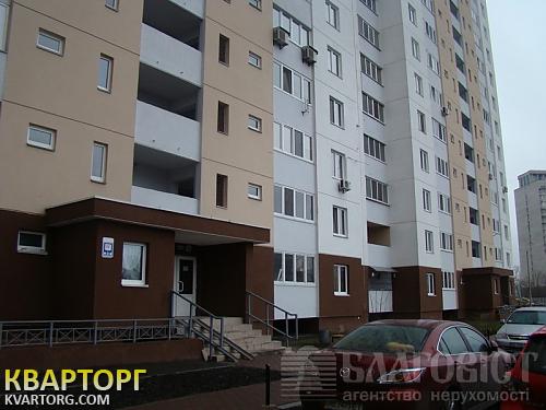 Sell 3-room apartment. Киев,  Урловская — photo 1