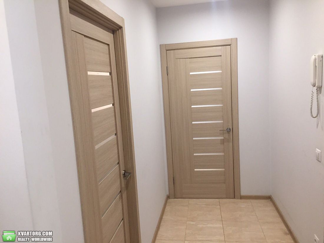 Rent out 2-room apartment. Киев,  Севастопольская — photo 8