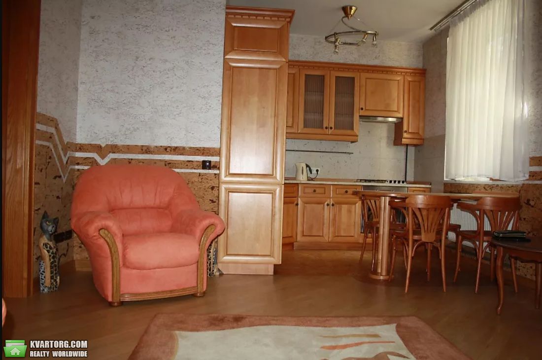 Rent out 2-room apartment. Киев,  Московская — photo 2