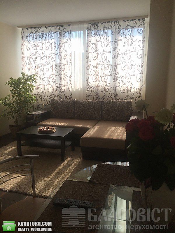 Sell 2-room apartment. Киев,  Воскресенская — photo 1
