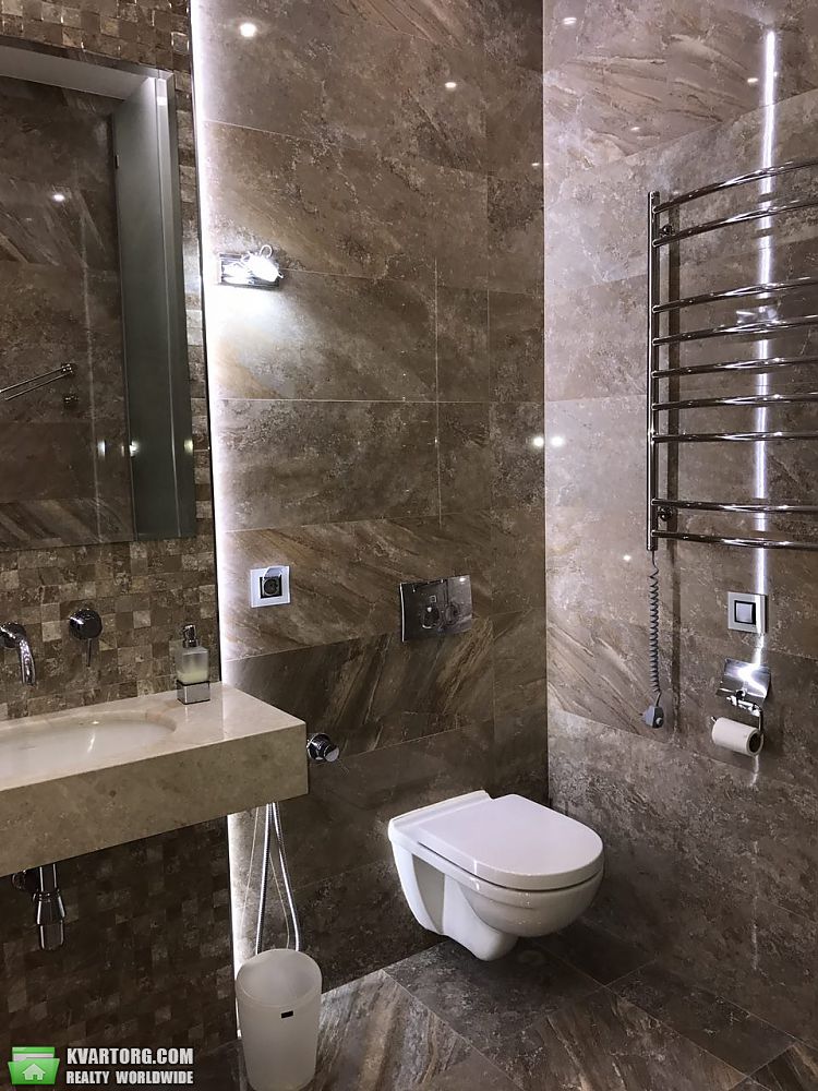 Rent out 3-room apartment. Киев, Драгомирова ул. — photo 4