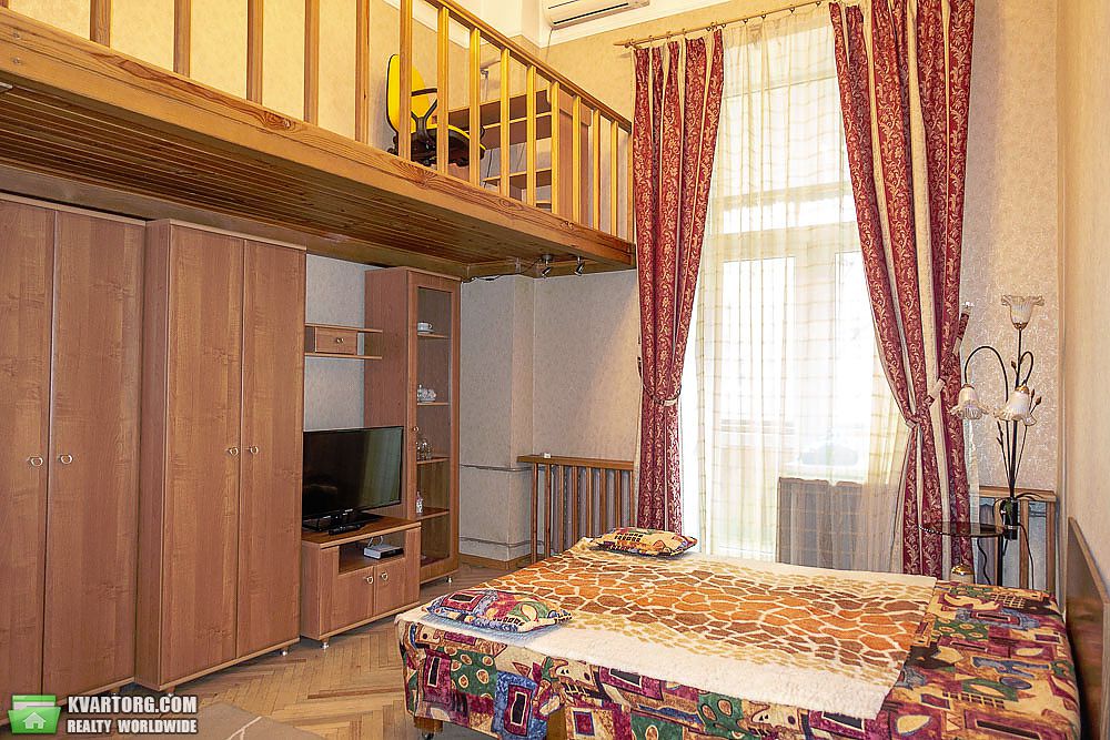Rent out 1-room apartment. Киев,  Институтская — photo 1