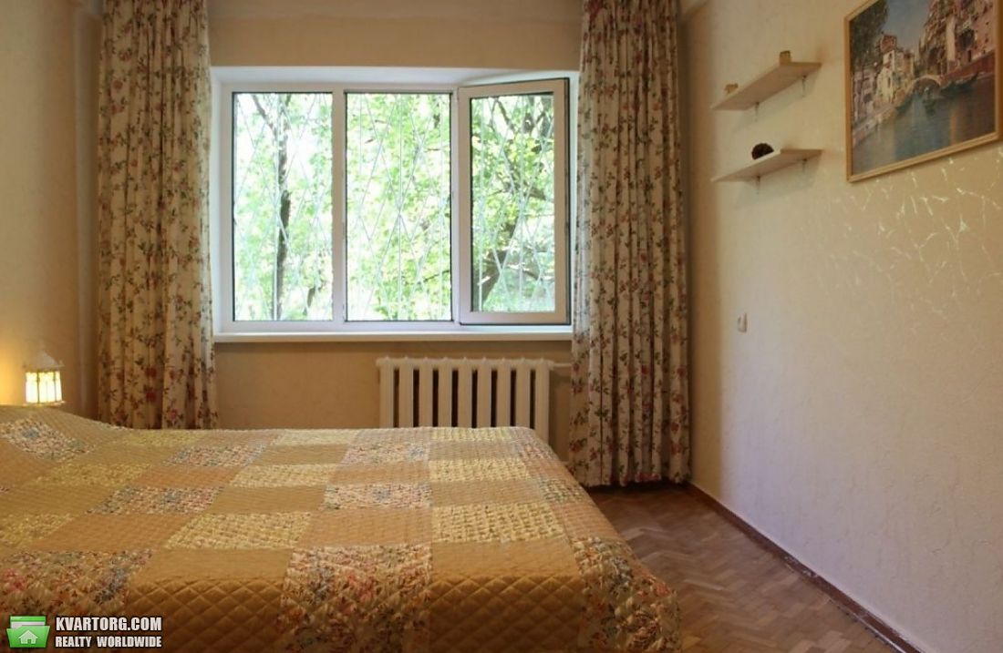 Rent out 2-room apartment. Киев,  Котовского — photo 3
