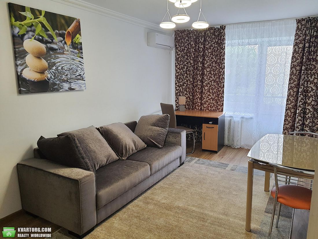 Rent out 2-room apartment. Киев,  Перова бул — photo 5