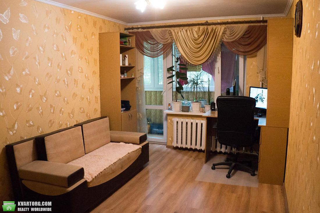Sell 1-room apartment. Киев,  Нижнеюрковская — photo 1
