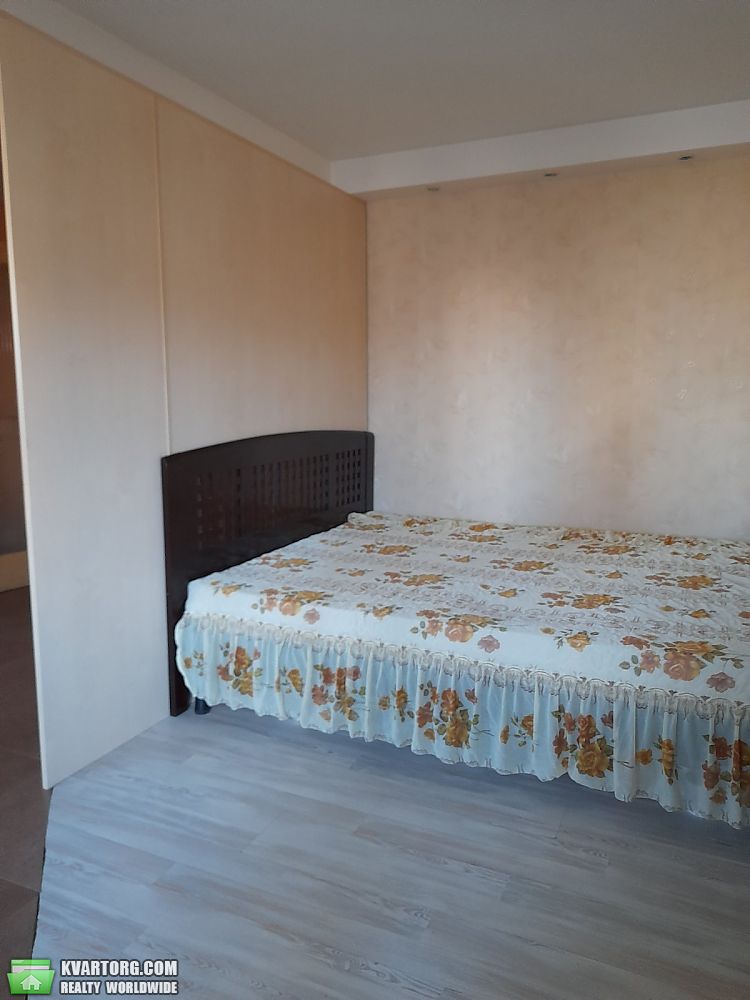 Rent out 1-room apartment. Киев, Миропольская — photo 3