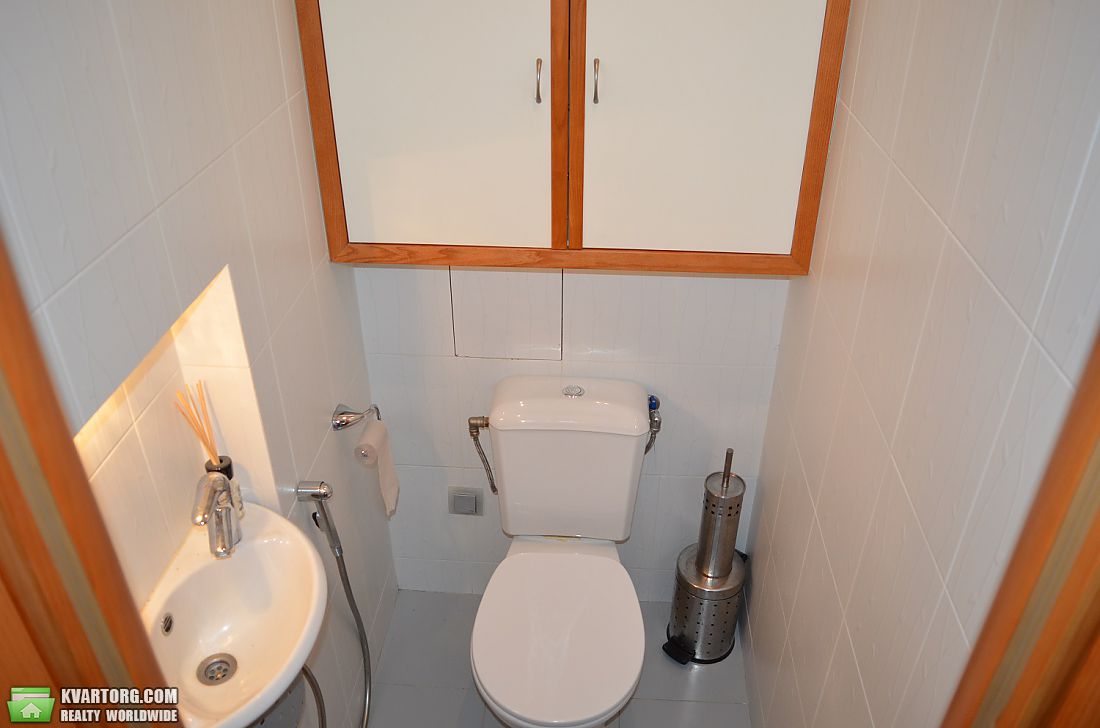 Sell 3-room apartment. Киев,  Салютная — photo 9