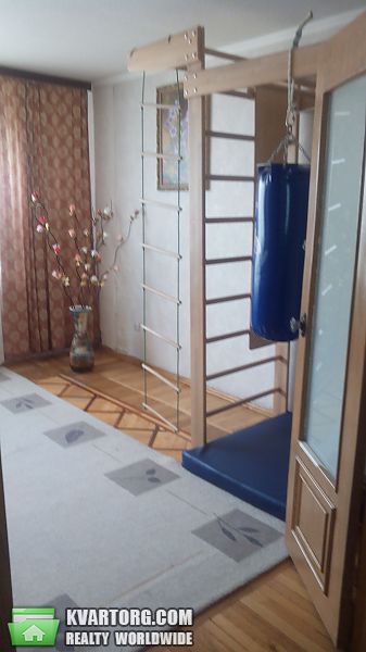 Sell 4-room apartment. Киев,  Святошинская — photo 2