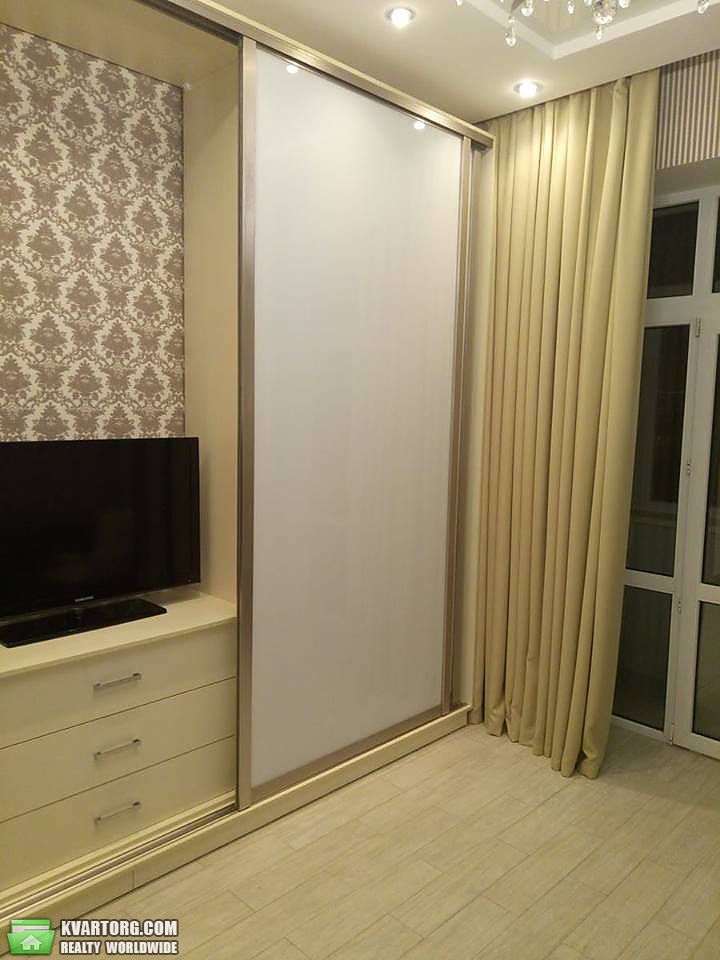 Rent out 3-room apartment. Киев,  Дружбы Народов бул — photo 9