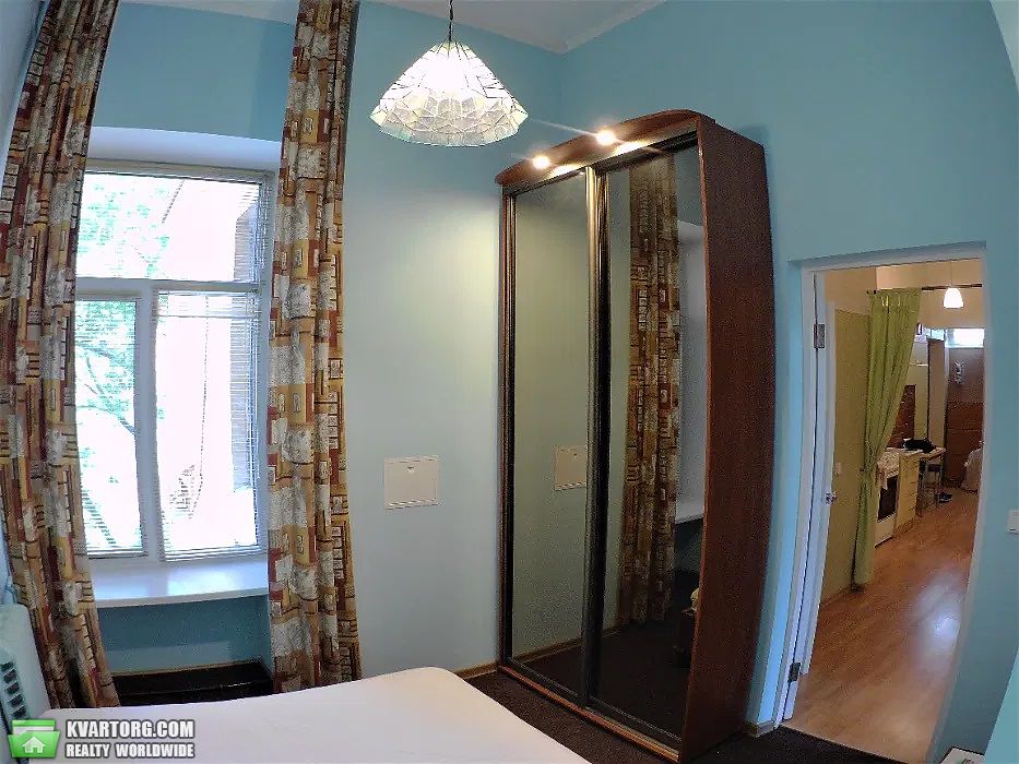 Rent out 2-room apartment. Киев, Малая Житомирская — photo 3
