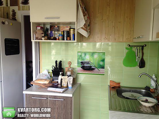 Sell 3-room apartment. Киев,  Приречная — photo 1