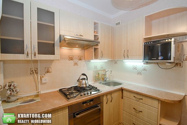 Rent out 2-room apartment. Киев,  Залки Мате — photo 3