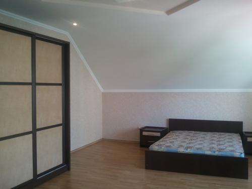 Rent out house. Киев, Краснодонская — photo 6