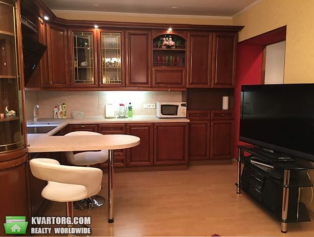 Rent out 3-room apartment. Киев,  Победы пр — photo 1