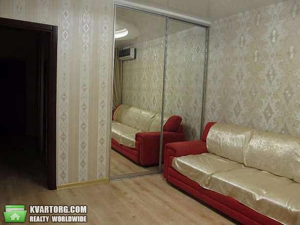Rent out 2-room apartment. Киев,  Чавдар — photo 8