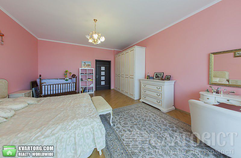 Sell 4-room apartment. Киев,  Щорса — photo 8