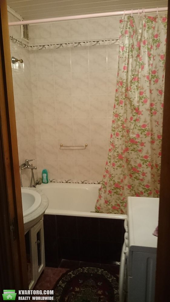 Rent out 2-room apartment. Киев,  Лаврухина — photo 9