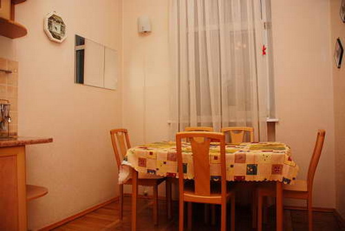 Rent out 2-room apartment. Киев,  Институтская — photo 4
