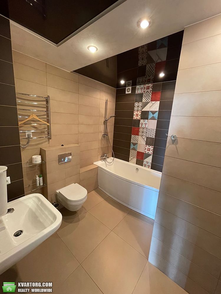 Rent out 3-room apartment. Киев, Львовская — photo 7