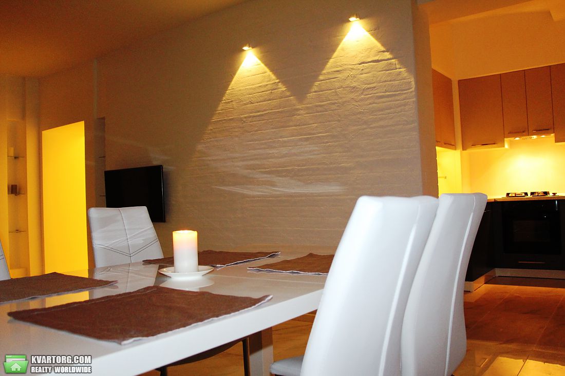 Rent out 2-room apartment. Киев,  Михайловская — photo 2