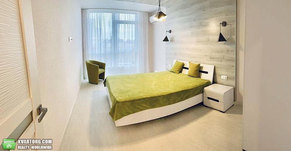 Rent out 1-room apartment. Киев, ул. Предславинская — photo 1