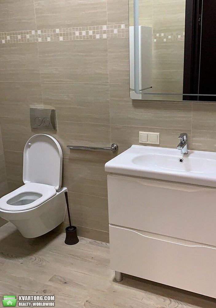 Rent out 2-room apartment. Киев,  Саперное поле — photo 8