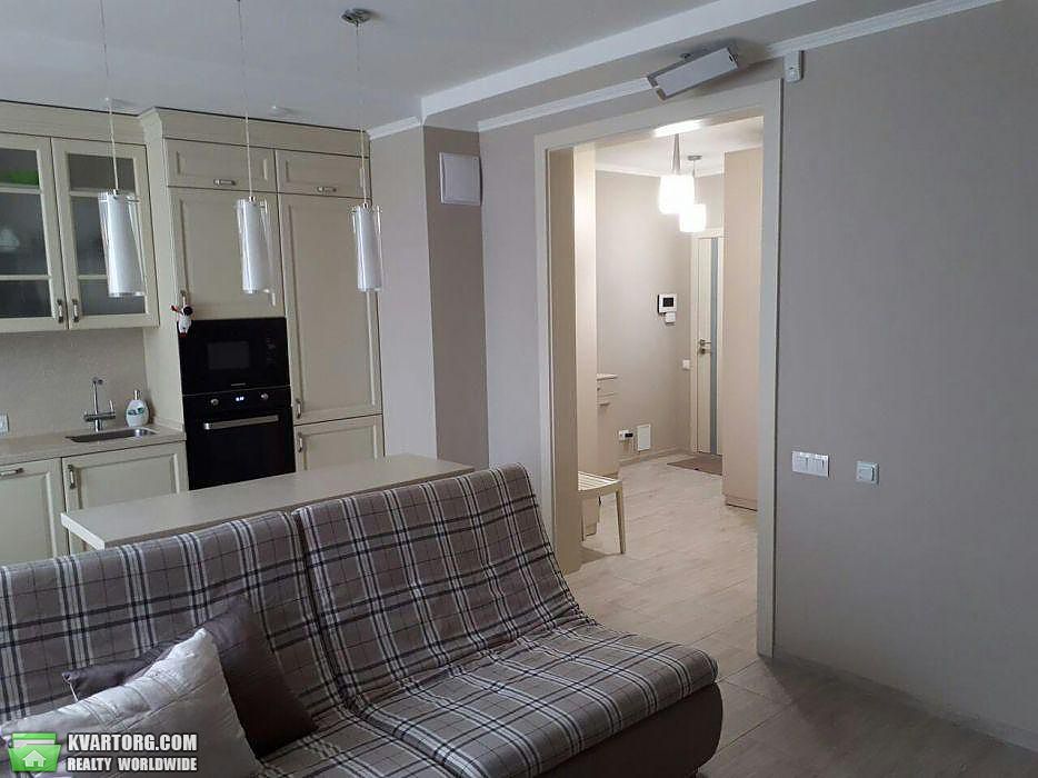 Rent out 3-room apartment. Киев,  Богатырская — photo 3