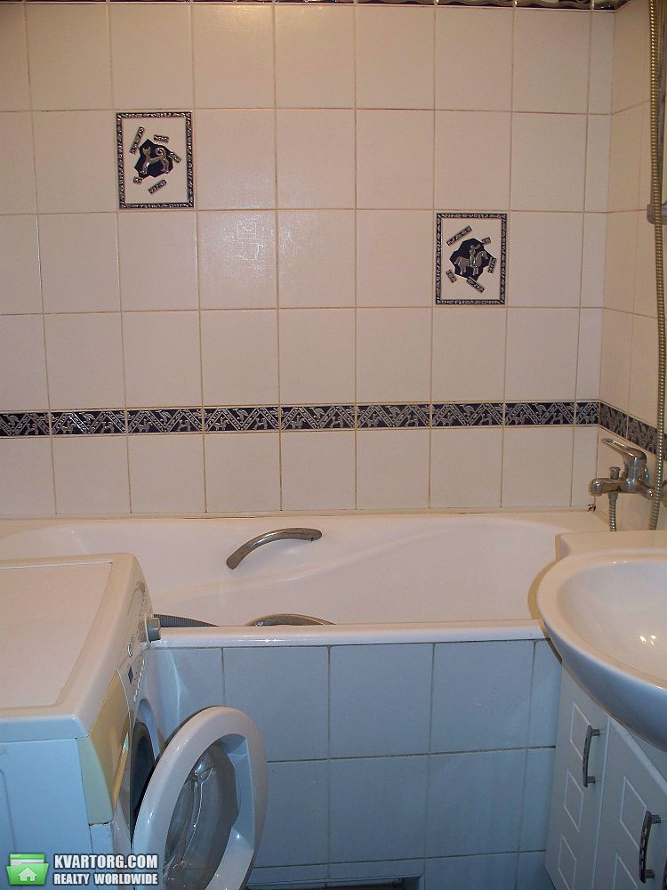 Rent out 3-room apartment. Киев,  Драгоманова — photo 9