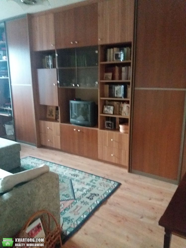 Sell 3-room apartment. Киев,  Маяковского — photo 1