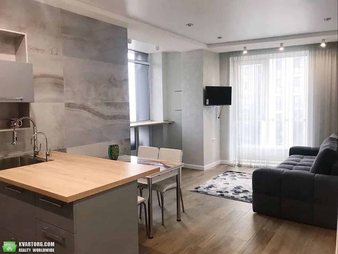 Rent out 2-room apartment. Киев,  Щорса — photo 1