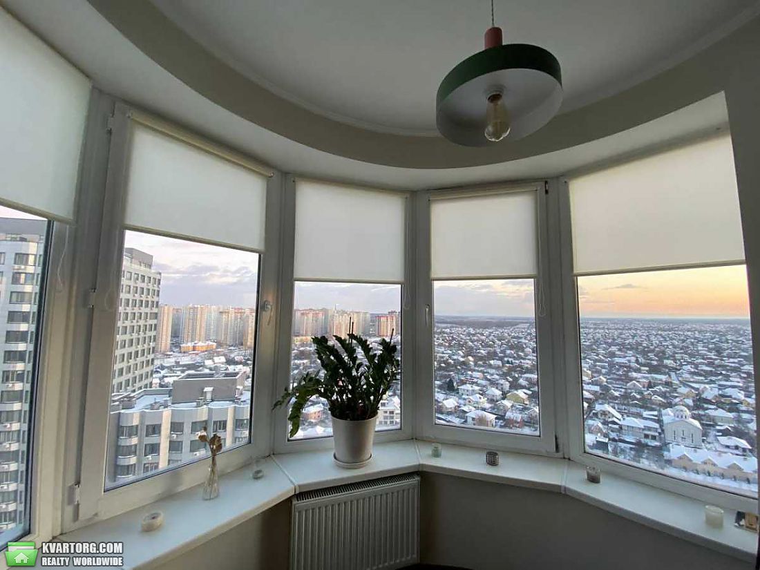 Sell 2-room apartment. Киев, Днепровская Набережная — photo 1