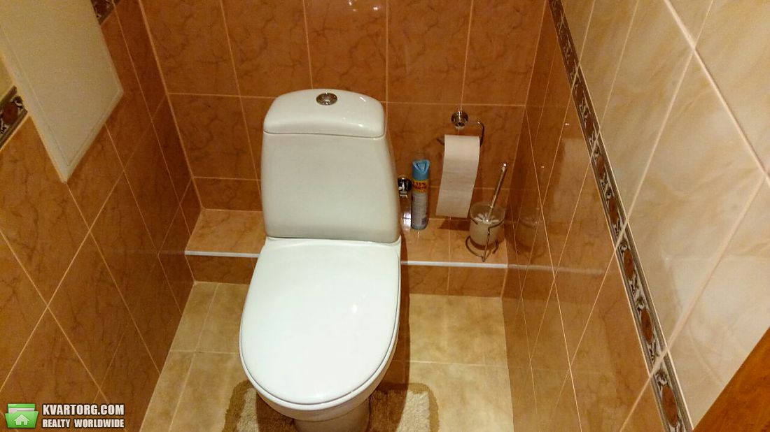 Rent out 2-room apartment. Киев,  Автозаводская — photo 6