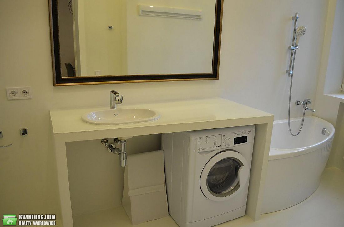 Rent out 2-room apartment. Киев,  Михайловский пер — photo 4