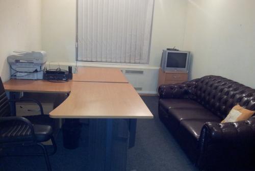 Sell office. Киев, вулиця Золотоустівська — photo 1