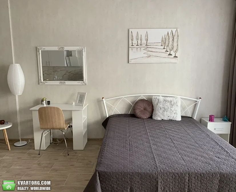 Rent out 1-room apartment. Киев, Предславинская — photo 2