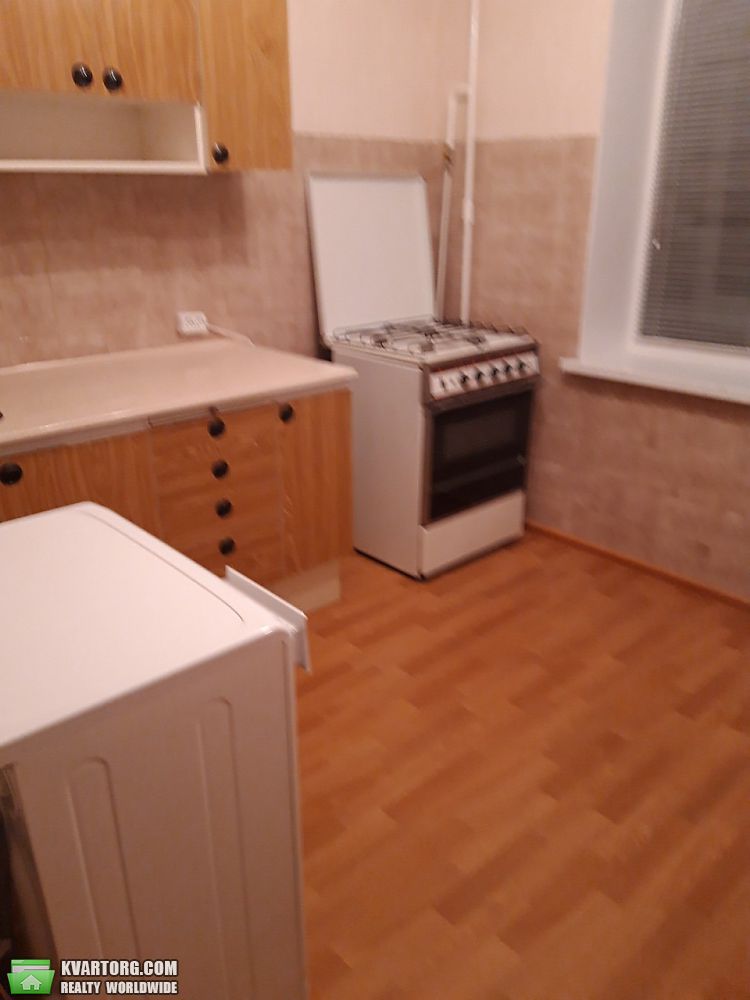 Rent out 1-room apartment. Киев, Бульвар Труда — photo 5