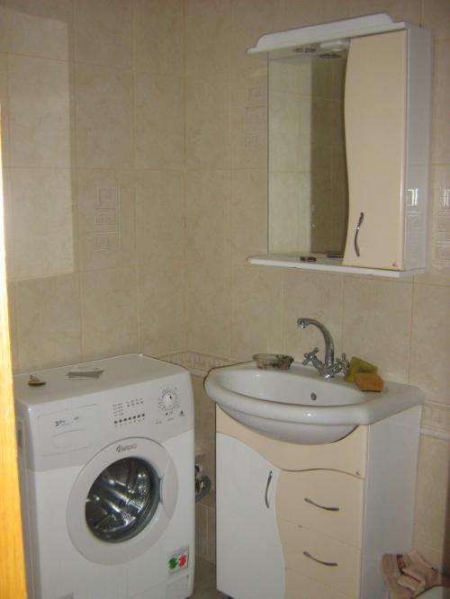 Rent out 2-room apartment. Харьков, 23 Августа — photo 1