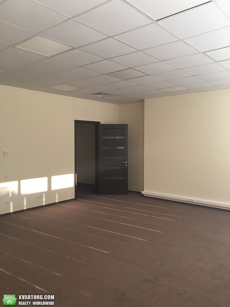 Rent out office. Киев, Кловский спуск — photo 2