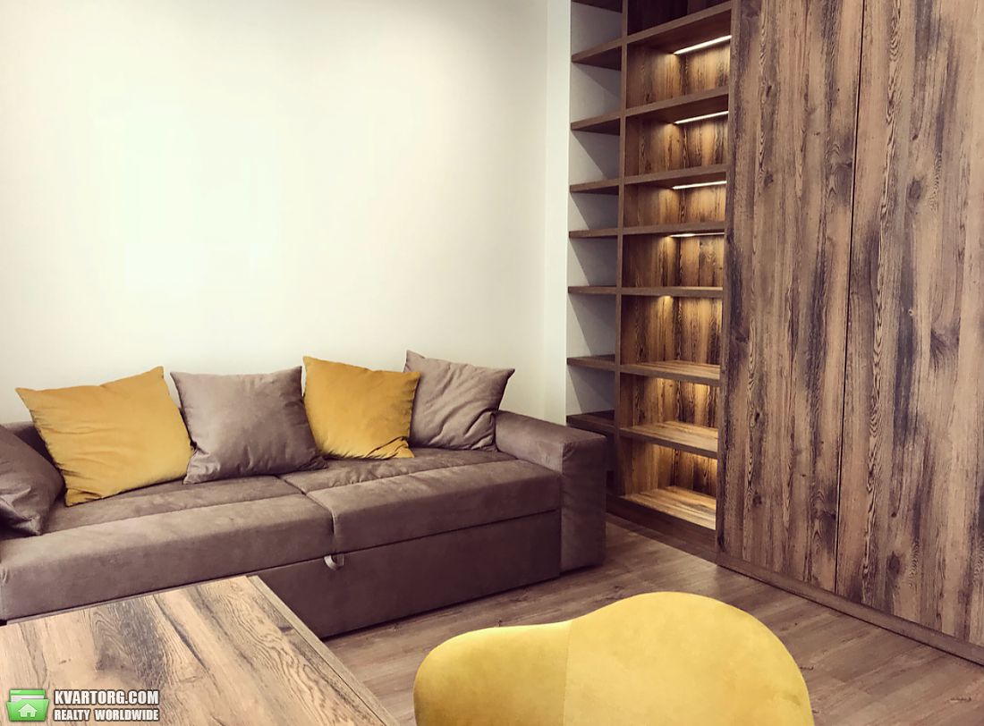 Rent out 4-room apartment. Киев, Драгомирова ул. — photo 8