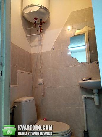 Rent out 1-room apartment. Киев, Лаборантный — photo 7