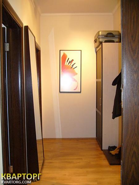 Rent out 2-room apartment. Киев,  Толстого — photo 2